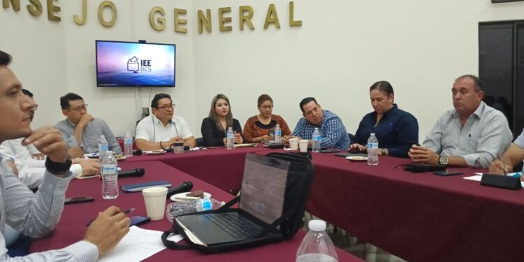 Se efectuó una reunión en la ciudad de La Paz donde se llevó a la mesa el tema de la consulta ciudadana para elegir a los y las representantes de cada delegación municipal