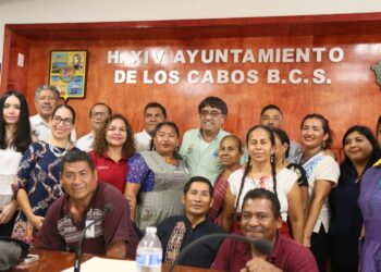 Este martes 14 de noviembre el alcalde Oscar Leggs Castro tuvo a bien tomar protesta a las personas encargadas de representar ante el Instituto a la comunidad indígena de las diferentes entidades federativas, acto