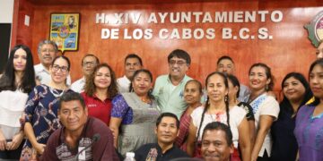 Este martes 14 de noviembre el alcalde Oscar Leggs Castro tuvo a bien tomar protesta a las personas encargadas de representar ante el Instituto a la comunidad indígena de las diferentes entidades federativas, acto
