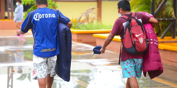 Oscar Leggs Castro llama a la población en general a no bajar la guardia y seguir atentos a los comunicados que emita la Dirección Municipal de Protección Civil