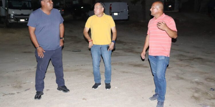 Habitantes de la colonia Los Cangrejos solicitaron la intervención del delegado municipal de Cabo San Lucas Raymundo Zamora Ceseña