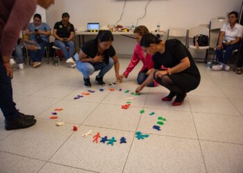 Se llevó a cabo el taller “Ambientes de Aprendizaje”, el cual se dio como cierre del curso virtual de Formación en Crianza Positiva