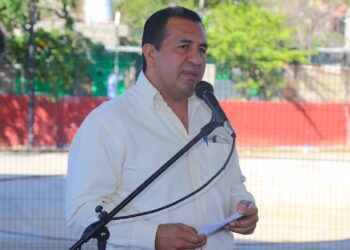 Centro de Desarrollo Comunitario (CDC) de la colonia Lomas de Rosarito, en San José del Cabo se llevó a cabo la entrega de constancias a las y los beneficiarios, por parte de las autoridades