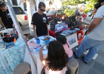 UABCS acerca el conocimiento acuícola a la comunidad mediante feria académica 
