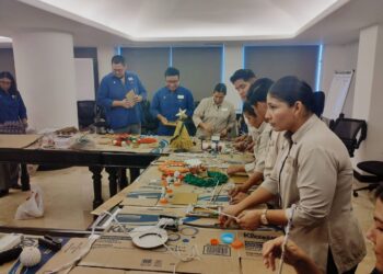 Implementa el programa “ReclicArte” entre los diferentes sectores de la sociedad.