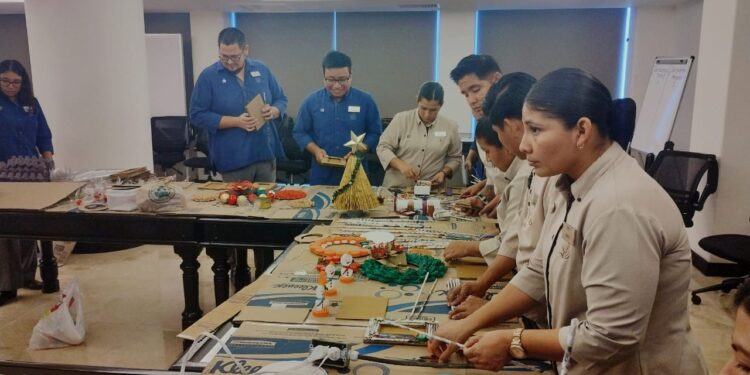 Implementa el programa “ReclicArte” entre los diferentes sectores de la sociedad.