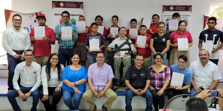 Se llevó a cabo una Jornada de Empleo en el Centro de Inclusión y Desarrollo IMDIS en Cabo San Lucas