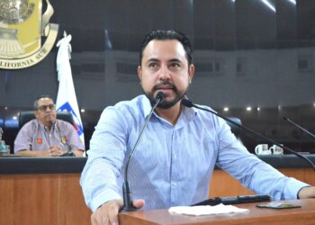 Llama diputado Christian Agúndez a buscar soluciones para que familias tengan agua en los 5 municipios de BCS