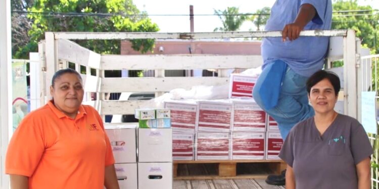 Entrega DIF La Paz despensas de Programas de Asistencia Social