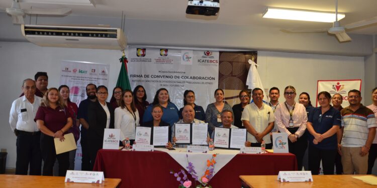 ICATEBCS FIRMA CONVENIO DE COLABORACIÓN CON UNIVERSIDAD TECNOLÓGICA DE LA PAZ