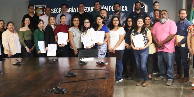 ENTREGA SEP 183 HORAS DE INGLÉS A DOCENTES QUE LABORAN EN ESCUELAS PRIMARIAS