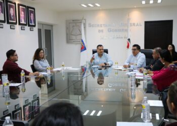 ATIENDE GOBIERNO DEL ESTADO A PERSONAL DOCENTE Y ADMINISTRATIVO DE LA NORMAL SUPERIOR