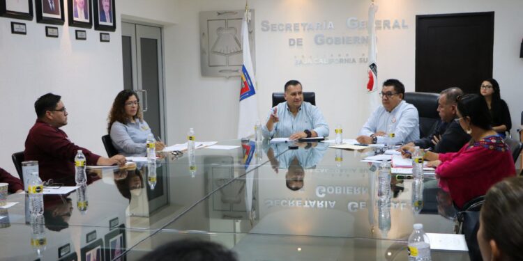 ATIENDE GOBIERNO DEL ESTADO A PERSONAL DOCENTE Y ADMINISTRATIVO DE LA NORMAL SUPERIOR