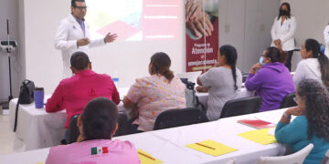 IMPARTE SALUD ESTATAL CURSO PARA CUIDADOS GENERALES Y ESPECÍFICOS PARA PERSONAS MAYORES