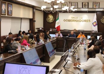 “SEGUIREMOS TRABAJANDO POR LOS DERECHOS PLENOS DE LAS MUJERES”: GOBERNADOR VMCC