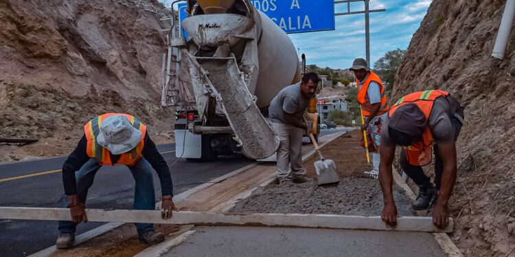 AVANZA CON RAPIDEZ LA REMODELACIÓN DEL ACCESO SUR A SANTA ROSALÍA
