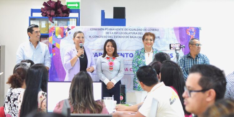 “Tiene peso el que mujeres sudcalifornianas luchen sobre su visión de vida y problemáticas que les aquejan”, Diputado Rigoberto Mares