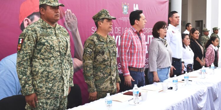 Participan 665 jóvenes en Sorteo del Servicio Militar Nacional en La Paz