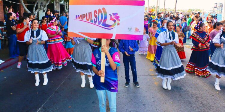 Participarán 400 deportistas paceños en el Desfile del 20 de Noviembre