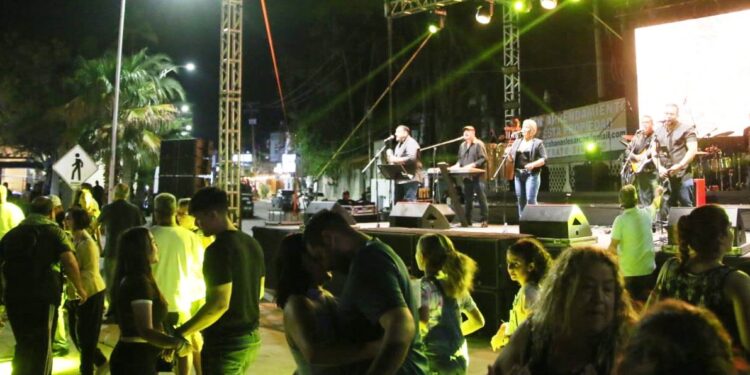 Realizan con éxito el programa “Noches Sabrosas” en el Malecón