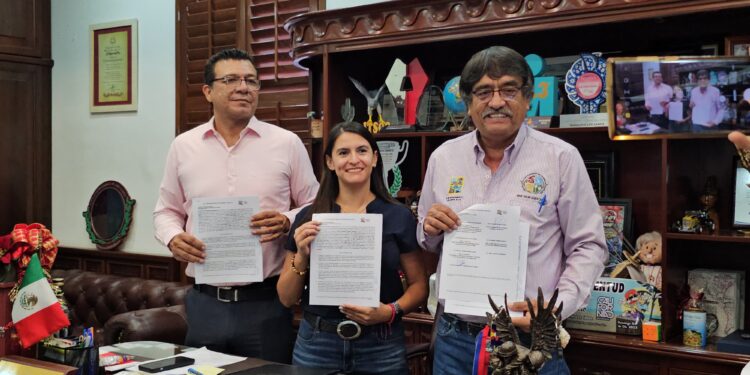 Se logra la firma de convenio para la reconstrucción del parque ubicado en la colonia Tierra y Libertad en Cabo San Lucas el cual resultó afectado tras las pasadas lluvias