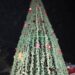 Abel Enrique Miranda Carmona en representación del alcalde de Los Cabos Oscar Leggs Castro, asistió al encendido del árbol navideño que se encuentra en el interior del tianguis de la colonia Las Palmas