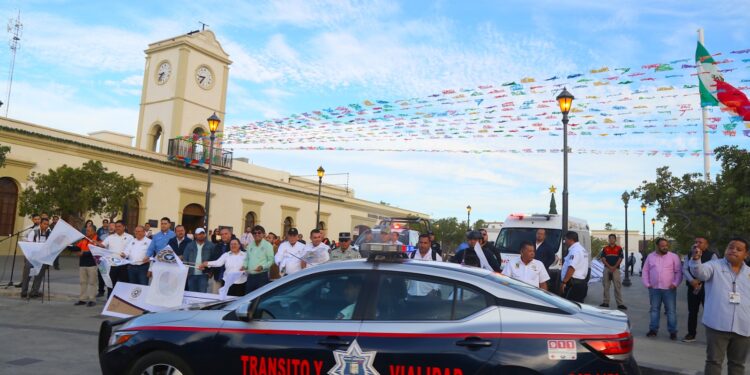 Oscar Leggs Castro encabezó el banderazo del operativo denominado ‘’Guadalupe Reyes 2023-2024’’