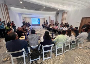 El equipo del Agua Potable de Los Cabos asistió a la reunión de trabajo  encabezada por el alcalde Oscar Leggs Castro para atender los temas y problemáticas que se presentan respecto al servicio de agua potable