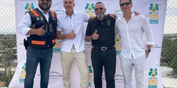 Llevaron a cabo un recorrido para verificar los avances del Centro Comunitario de la colonia Caribe Bajo