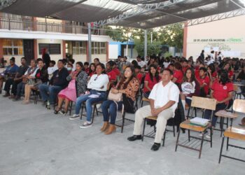 Llevaron a cabo la conferencia “Participación de los pueblos y comunidades indígenas y afroamericanas en el contexto social”