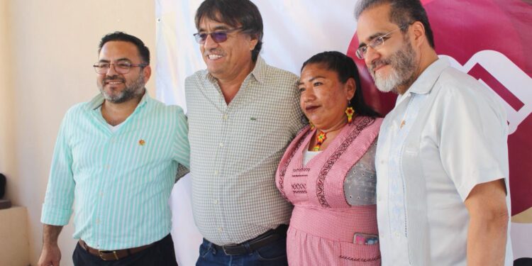 Asiste Oscar Leggs Castro a la toma de protesta del Movimiento de Apoyo Ciudadano