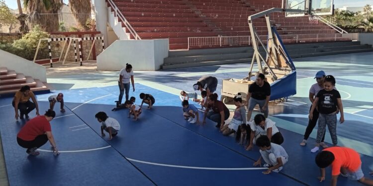  Continúa implementando el programa “Tocando Corazones”.