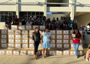 En días pasados se llevó a cabo la entrega de despensas a familias indígenas en colonias de Cabo San Lucas. 