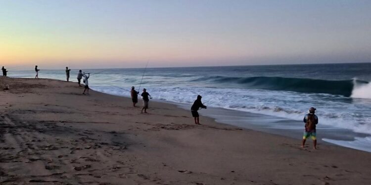 Torneo de Pesca Deportiva “La Orilla de la Baja”, evento realizado en la playa de Migriño que tuvo un acumulado en premios de más de $180 mil pesos