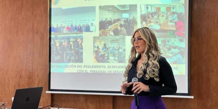 Celebrada este viernes en la sala de juntas del Instituto del Deporte del Municipio de Los Cabos (INDEM), integrantes de este Comité tuvieron a bien presentar el trabajo que han realizado en beneficio de los animales en situación de calle