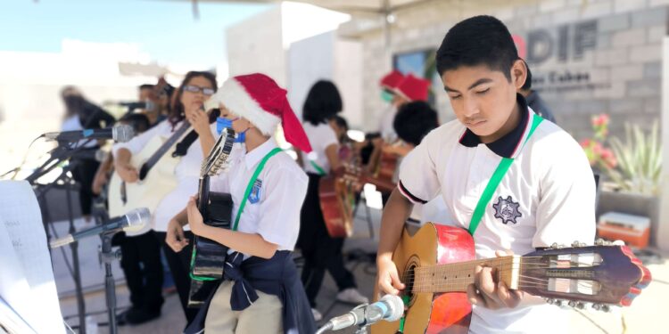 933 personas de Cabo San Lucas se encuentran listas para iniciar su independencia económica con un emprendimiento que les permita integrarse a la vida laboral para mejorar sus ingresos y de sus familias