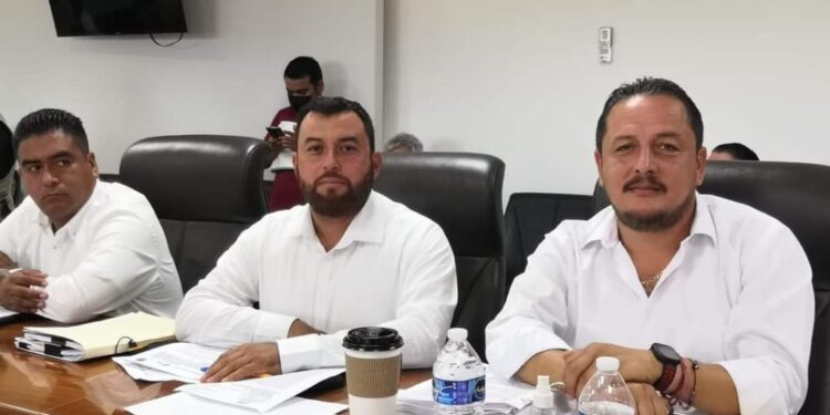 Regidor miembro de la Comisión Edilicia del Transporte Rogelio Tornero Carrillo, realiza diversos recorridos por las unidades de las rutas que se encuentran en circulación por el municipio