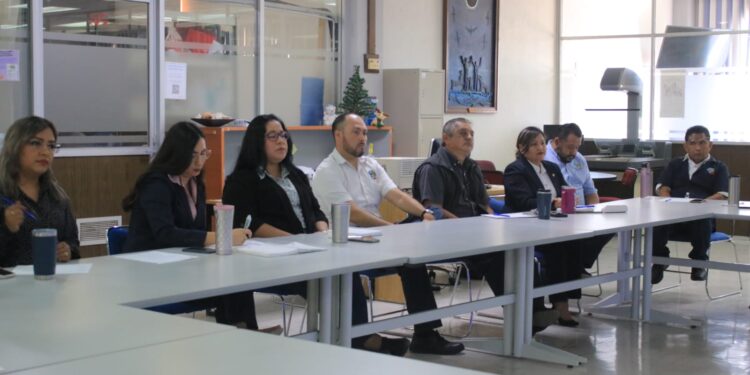 Capacitan a personal de la UABCS en habilidades para alcanzar una mayor efectividad laboral 