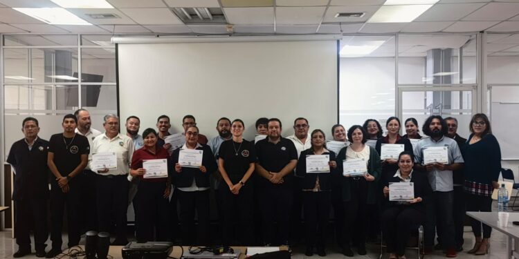 Concluye capacitación para personal bibliotecario de la UABCS en materia de protección civil 