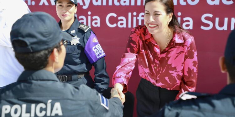 Anuncia Milena Quiroga bono de riesgo para policías municipales en 2024