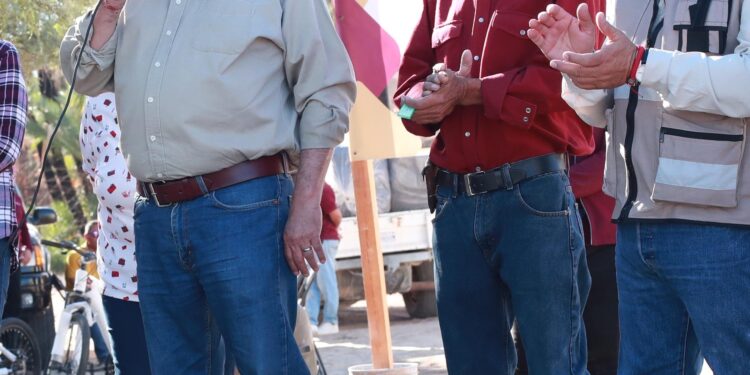 Entrega Gobernador VCC viviendas afectadas por incendio en El Patrocinio, Mulegé