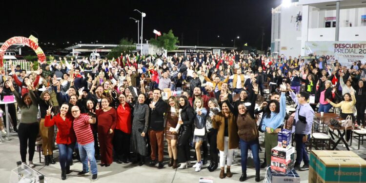 Celebran empleados municipales de La Paz convivencia con motivo de fin de año