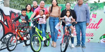 Celebran festival “Navidad en tu Colonia” en la 8 de Octubre