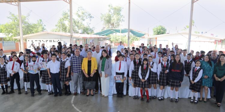 Fomentar valores en niños y niñas fortalece su ética: Gobernador Víctor Castro Cosío participó en el programa “La Ética es parte de todos”