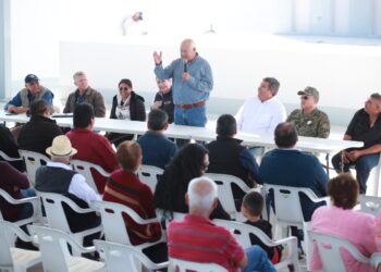 CUMPLE GOBERNADOR VCC A BAHÍA ASUNCIÓN: ENTREGA TECHUMBRE DE CANCHA PÚBLICA