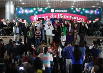 ENCIENDE GOBERNADOR VCC ILUMINACIÓN NAVIDEÑA: “SIENTAN LA ESPERANZA POR UNA VIDA MEJOR”
