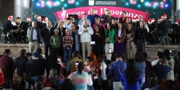 ENCIENDE GOBERNADOR VCC ILUMINACIÓN NAVIDEÑA: “SIENTAN LA ESPERANZA POR UNA VIDA MEJOR”