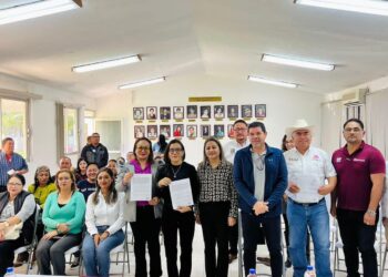 FIRMA SEDIF CONVENIO PARA ATENCIÓN OPORTUNA Y DE CALIDAD DE LA PRIMERA INFANCIA