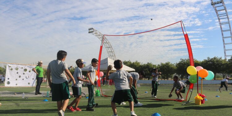 PARTICIPAN MÁS DE 300 ALUMNOS DE 11 ESCUELAS PRIMARIAS DE LA PAZ EN  “FERIA DEL MOVIMIENTO” 