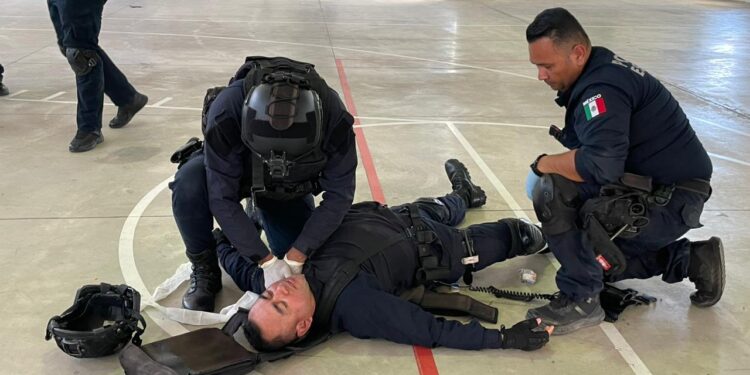 POLICÍAS ESTATALES SON CAPACITADOS EN MEDICINA TÁCTICA POR LA UNIPOL